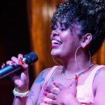 Bia Mar conquista o samba carioca e lança clipe “Porta da Fé” em grande estilo