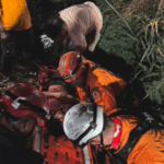 Bombeiros realizam resgate de alto risco após homem cair de penhasco em São José de Ribamar