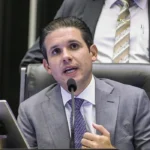 Câmara ignora pressão e mantém PEC da jornada 6×1