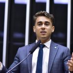 Sem Flávio Bolsonaro, Nikolas Ferreira comanda “Bloquinho do 22” em São Luís nesta quarta