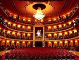 plateia-do-teatro-lustre