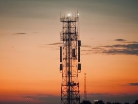 torre-antena-comunicacion-tecnologia-red-global-5g-creada-ia-generativa_115122-9187